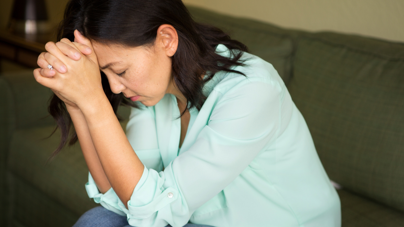 50代の喪服（レディース）どこで 買うか迷ったときの完全ガイド丨失敗しない選び方と購入ポイント