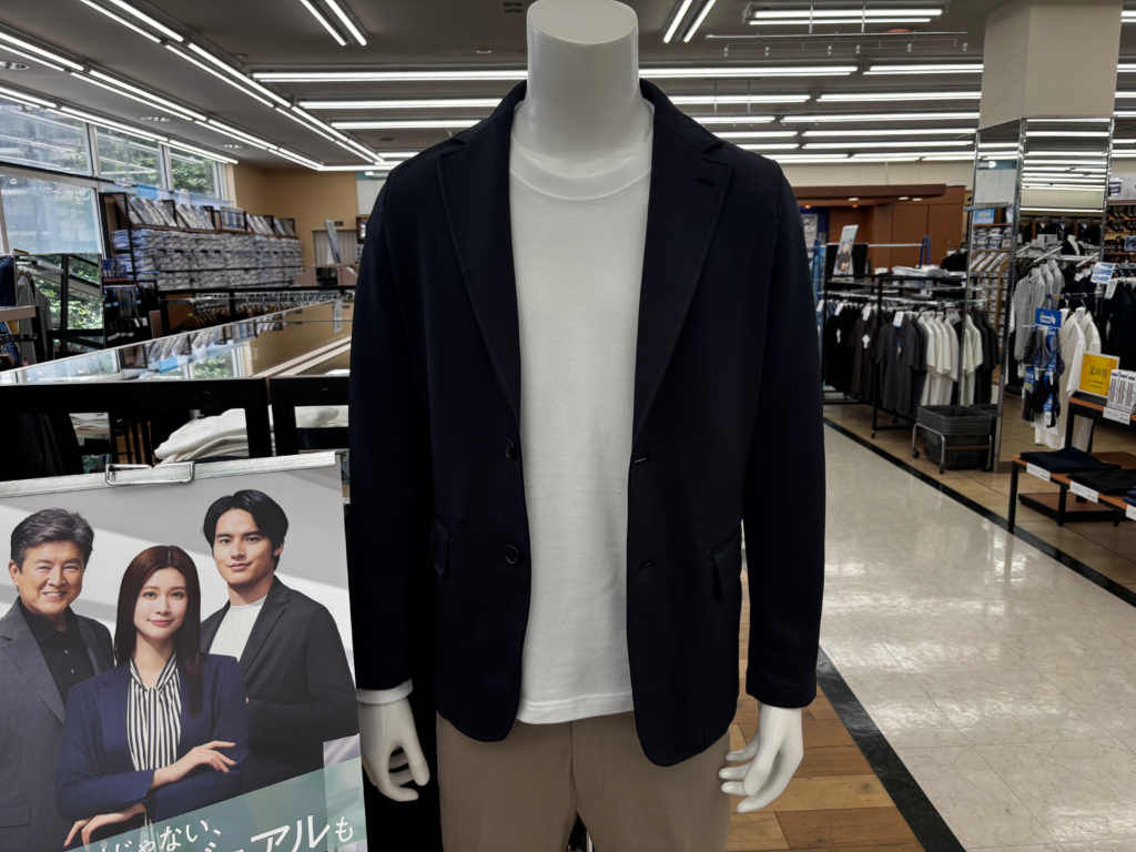 洋服の青山　店舗　ゼロプレッシャースーツ　プレミアムグッズナビ撮影　2026年５月